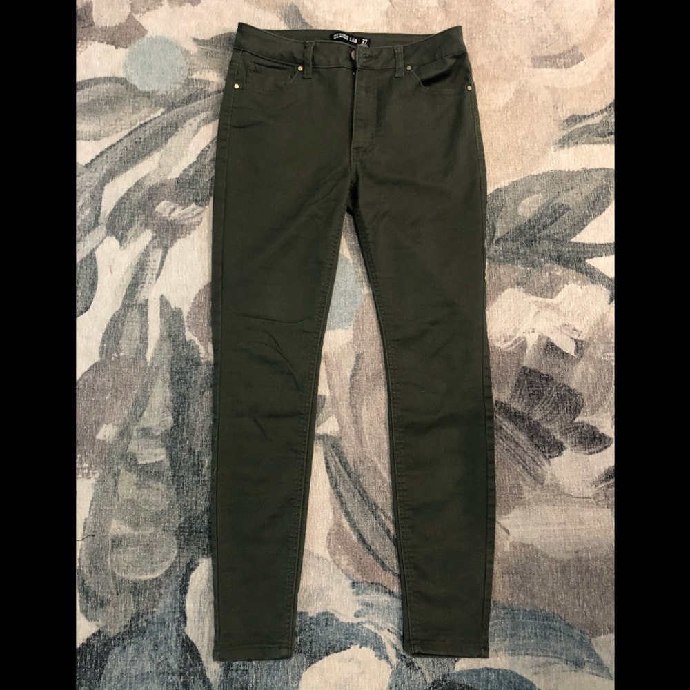 Skinny leg pants